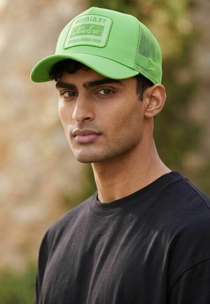 New Era, AFRAME TRUCKER TONAL PATCH OPEN GREEN - Cap - lime green