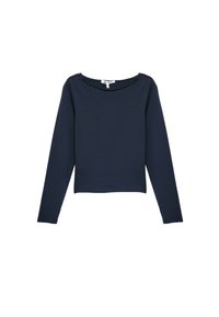 Lange mouwtop in donkerblauw, gemaakt van zachte stof met een brede, rond uitgesneden hals en een rechte zoom. Minimalistisch ontwerp, geen patronen of accenten.