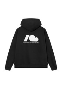 Czarna bluza z kapturem z białą grafiką "I <3" oraz napisem "ZAŁOŻONA W POLSCE W 1994 R." na plecach. Miękka tkanina, luźny krój.