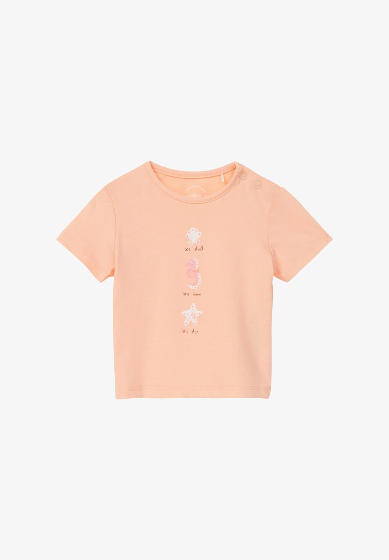 Pfirsichfarbiges Baumwoll-T-Shirt mit kurzen Ärmeln, das mit gestickten meeresthematischen Motiven verziert ist: einem Seepferdchen, einem Seestern und einer Muschel, mit dekorativen Akzenten.