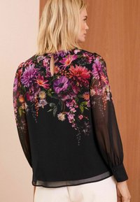 Love & Roses PRINTED CREW NECK-REGULAR FIT - Bluza - black floral