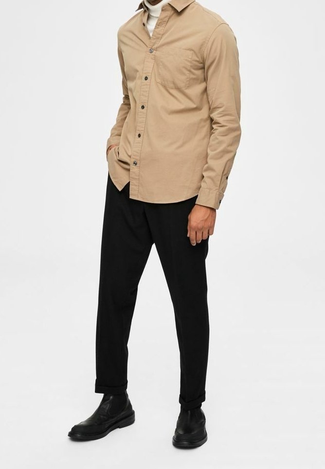 Chemise Timberland Beige Homme - Manches Longues, Grandes Poches Poitrine - Taille L