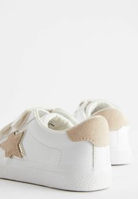 Next STAR FIT - Lära-gå-skor - white