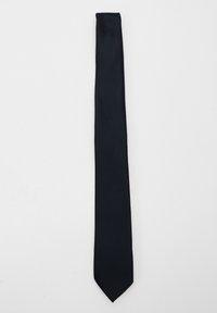 Marineblå silkebånd med en glat tekstur, smal form og spids ende, velegnet til formelle anledninger. Minimalistisk design uden mønstre.
