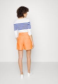 Lauren Ralph Lauren DAVIANA BELTED LINEN SHORT - Calções - poppy