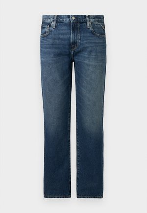 Jean bleu droit avec poches avant, passants pour ceinture, fermeture par bouton et détails subtilement délavés.