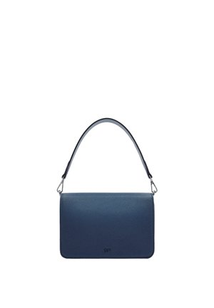 Granatowa torebka ze skóry z fakturą, z pojedynczym górnym uchwytem i srebrnymi zapięciami, o prostokątnym kształcie, o prostym wzorze.