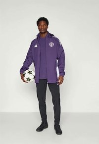 adidas Performance MANCHESTER UNITED 25/26 COMPETITION ALL WEATHER JACKET - Klubbklær - aurora plum/white/black
