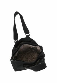 Sac à épaule en toile noire avec un extérieur texturé, doté d'une fermeture éclair et d'un intérieur à motifs dans des tons sombres avec des accents roses.