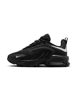 Baskets Nike Air Max noires avec logos Swoosh blancs, tige en mesh et synthétique, coussin d'air visible dans la semelle et languette au talon.