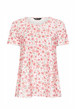 Witte blouse met korte mouwen en een roze-rood bloemenpatroon, ronde halslijn en een losse, luchtige pasvorm.