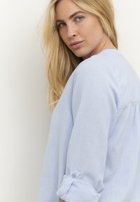 Thumbnail Image 4