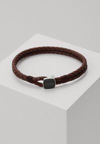Boss seal bracelet Clearance