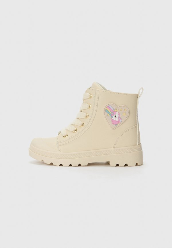 Schnürstiefelette – beige