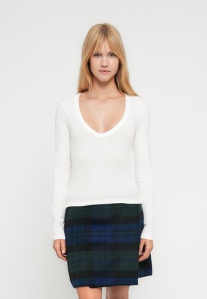 ONLMILA V NECK - Topper langermet - cloud dancer