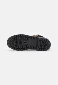 Guess Støvletter - black