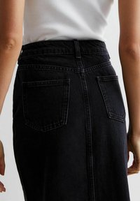 New Look Midi - Falda acampanada - black