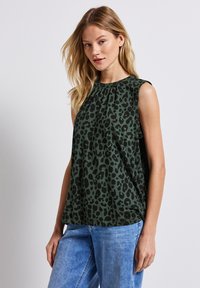 Street One - Top