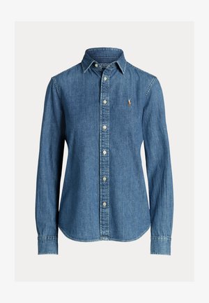 Ilga rankovė mėlyna džinsinė marškinė su apykakle ir mažuoju išsiuvinėtu polo žaidėjo logotipu kairėje krūtinėje.