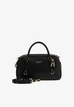 Sort læderhåndtaske med en tekstureret overflade, gulddetaljer, dobbelte håndtag, justerbar rem og indgraveret logo på forsiden.