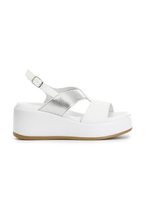 Platform sandals - white