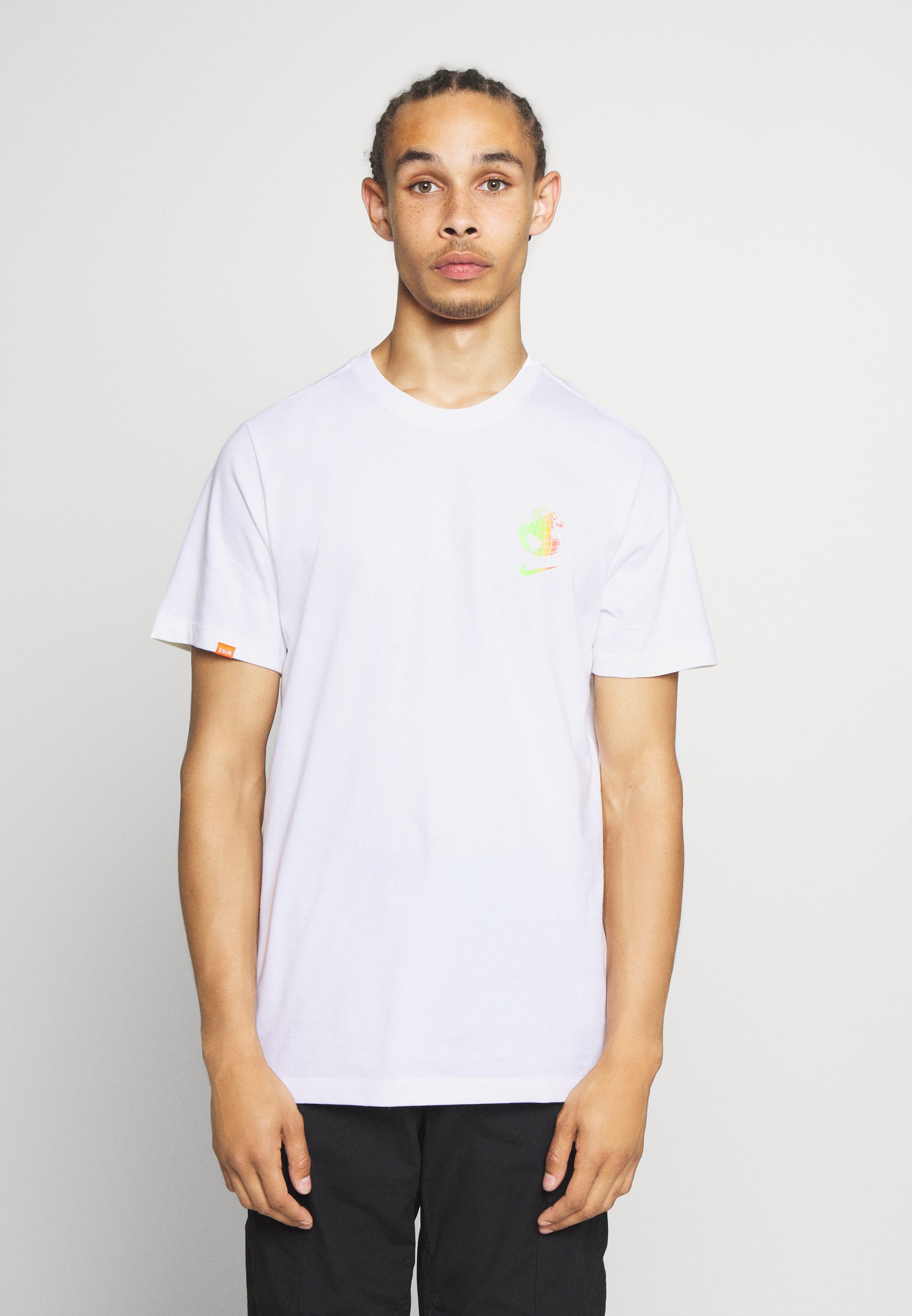 Download Nike Sportswear M Nsw Worldwide Globe Camiseta Estampada White Blanco Zalando Es
