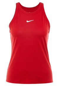 Débardeur de sport rouge en tissu texturé. Présente un col rond et des emmanchures larges, orné d'un logo Nike blanc sur la poitrine.