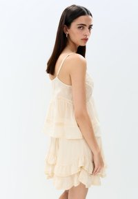 PULL&BEAR Felső - ochre