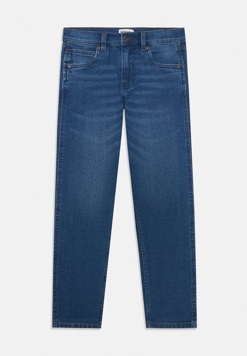 Jeans de mezclilla azul oscuro con corte recto, cinco bolsillos, costuras en contraste y cierre de botón en la cintura.