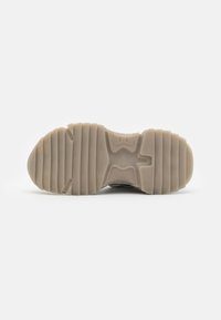 Steve Madden KINGDOM-E - Tenisky - silver