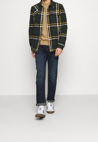 Lyle & Scott Pullover - sand