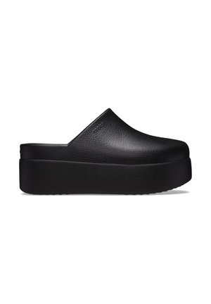 Sort slip-on plateau-træsko med struktureret overdel og tyk sål, med lukket tå og åben hæl.
