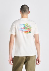 GANT - PLACED GRAPHIC - Marškinėliai su spaudiniu - cream Miniatiūros vaizdas 1