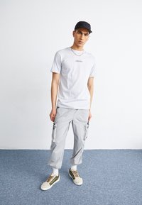 Ellesse - OLLIO TEE - T-paita - grey Pienoiskuva 1