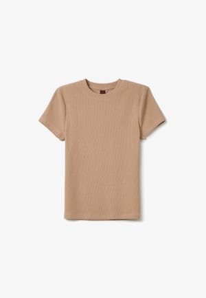 Camiseta de manga corta de canalé beige con cuello redondo. Textura suave, corte recto y sin patrones ni acentos visibles.