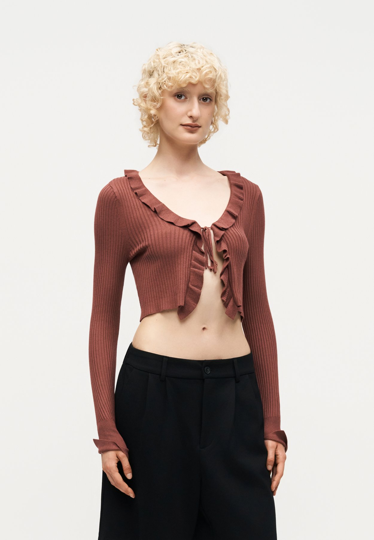 ONLMILA SHORT RUFFLE CARDIGAN