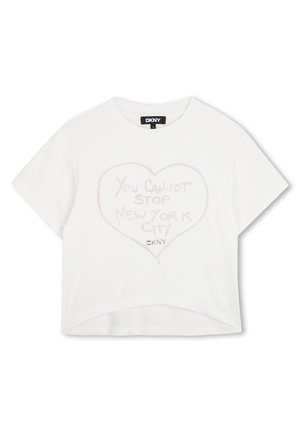 Witte DKNY T-shirt met korte mouwen, een hartomtrek en de tekst "You cannot stop New York City" op de voorkant.