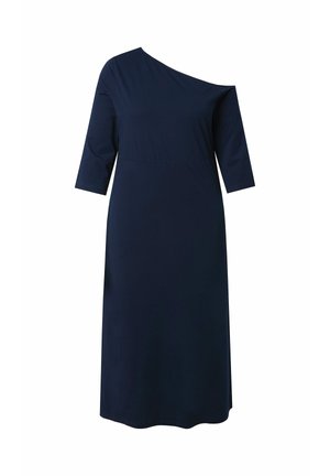 Vestido midi azul marino con mangas de tres cuartos y escote asimétrico de un solo hombro, entallado en la cintura.