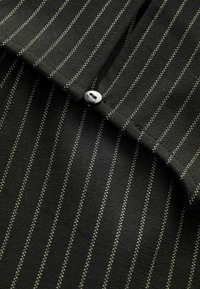 MINI - Dzsörzéruha - black pinstripe