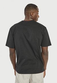 Redefined Rebel MATEO TEE - Tričko s potlačou - black