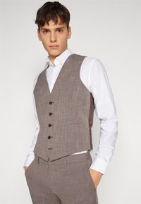 Isaac Dewhirst THE FASHION NOTCH SUIT SET - Anzug - brown