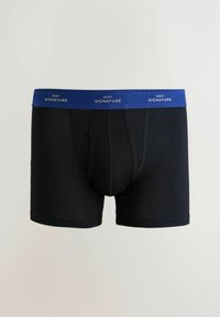 Mustad puuvillased bokserid, millel on sinine elastne vöökoht, millel on bränd "NEXT SIGNATURE." Omadusteks on eesmine tasku ja õmmeldud aksendid.