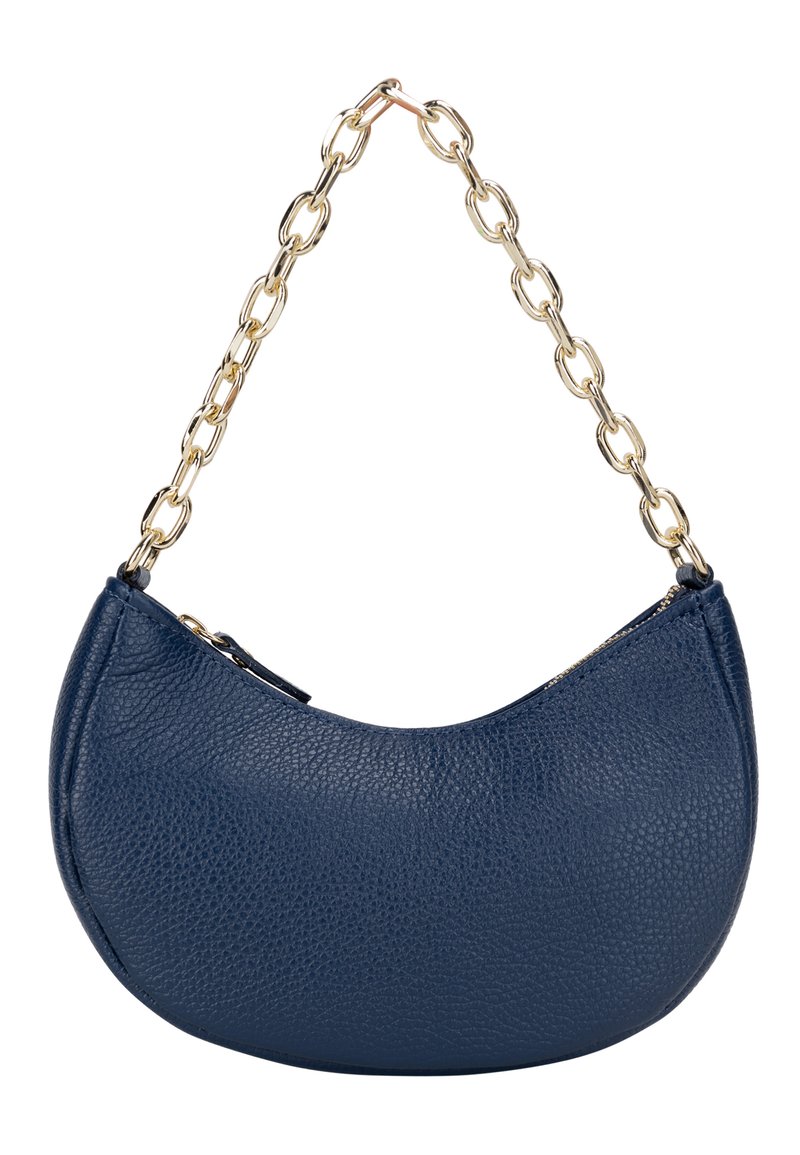Borsa in pelle blu navy con forma curvata, tracolla in catena dorata, superficie testurizzata e chiusura a zip nella parte superiore.