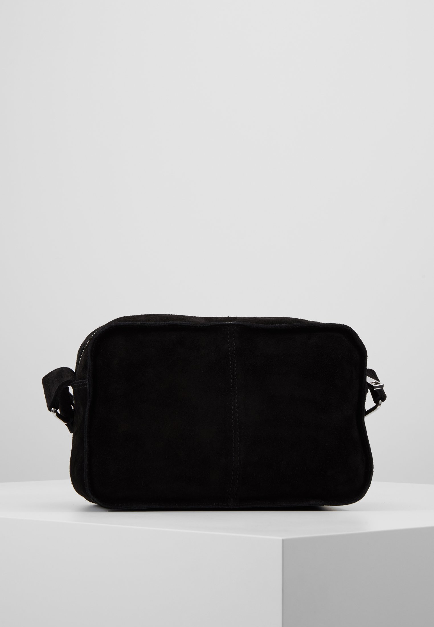 Núnoo ELLIE NEW Skulderveske blacksvart Zalando.no Núnoo ELLIE NEW Skulderveske blacksvart Zalando.no