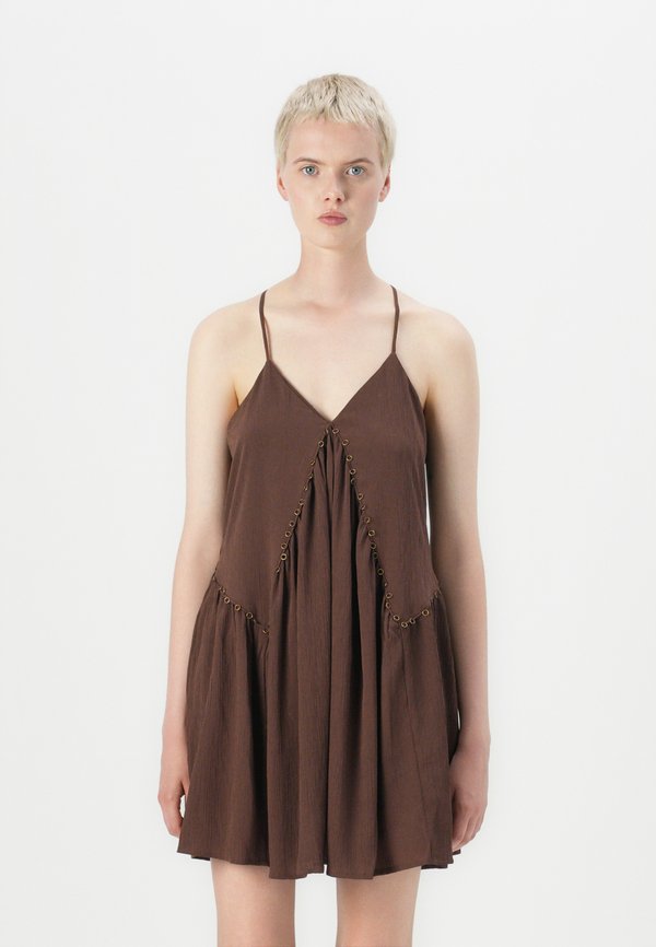 NMCELESTE HOOP DRESS - Freizeitkleid - french roast