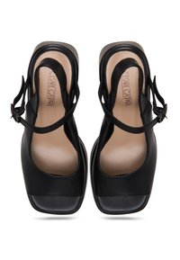 Thumbnail Image 8