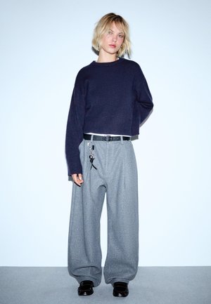 Bershka WITH HEM - Strickpullover - dark blue