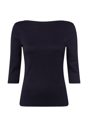 Czarna dopasowana bluzka z rękawami do połowy łokcia i szerokim dekoltem typu łódka.