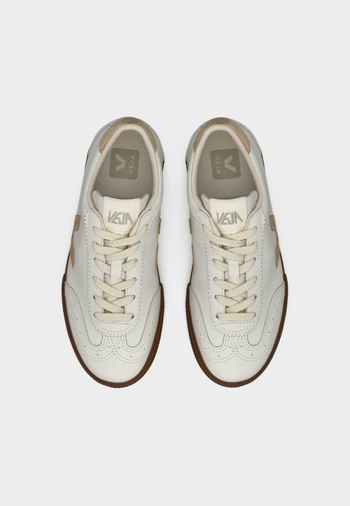 Veja VOLLEY - Trainers - white/platine-coloured/bark — foto 5