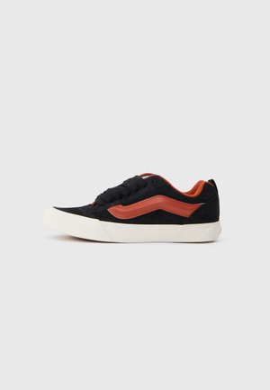 KNU SKOOL UNISEX - Sportcipő - burnt orange